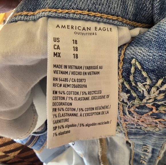 AE Curvy Mom Shorts - Picture 6 of 6